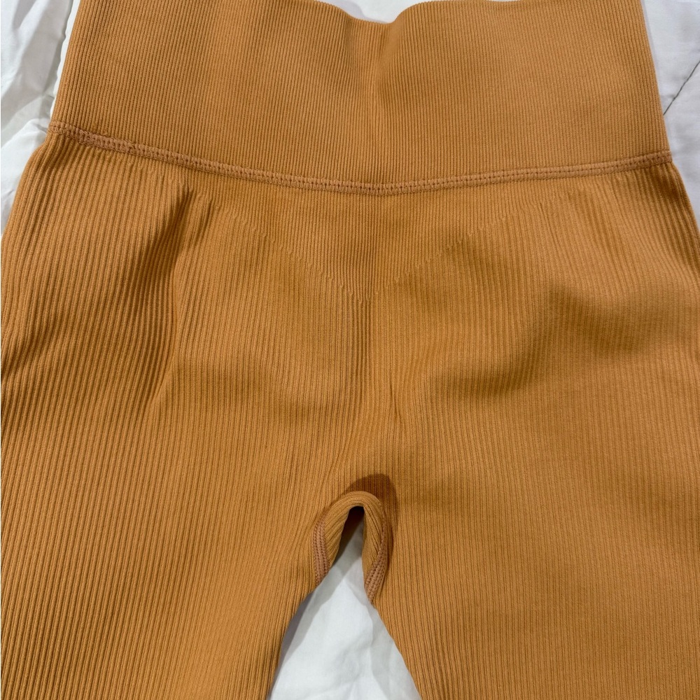 Bo+Tee Ribbed Tan Activewear Set - Picture 4 of 4